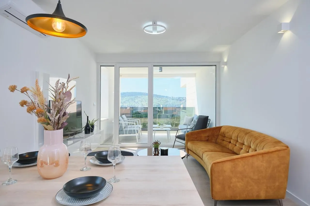 Apartment Queen Trogir 0*,