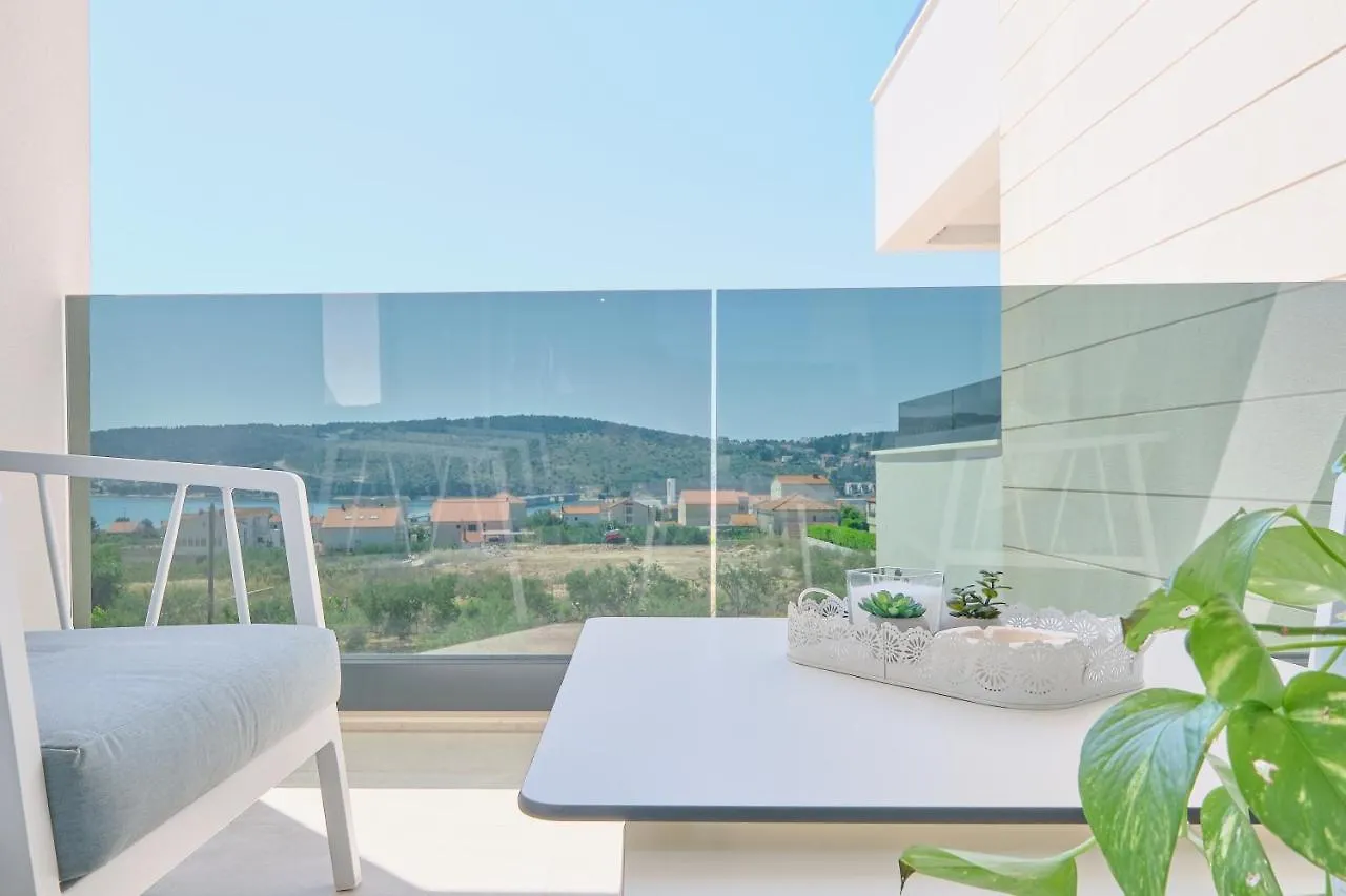 Apartment Queen Trogir 0*,